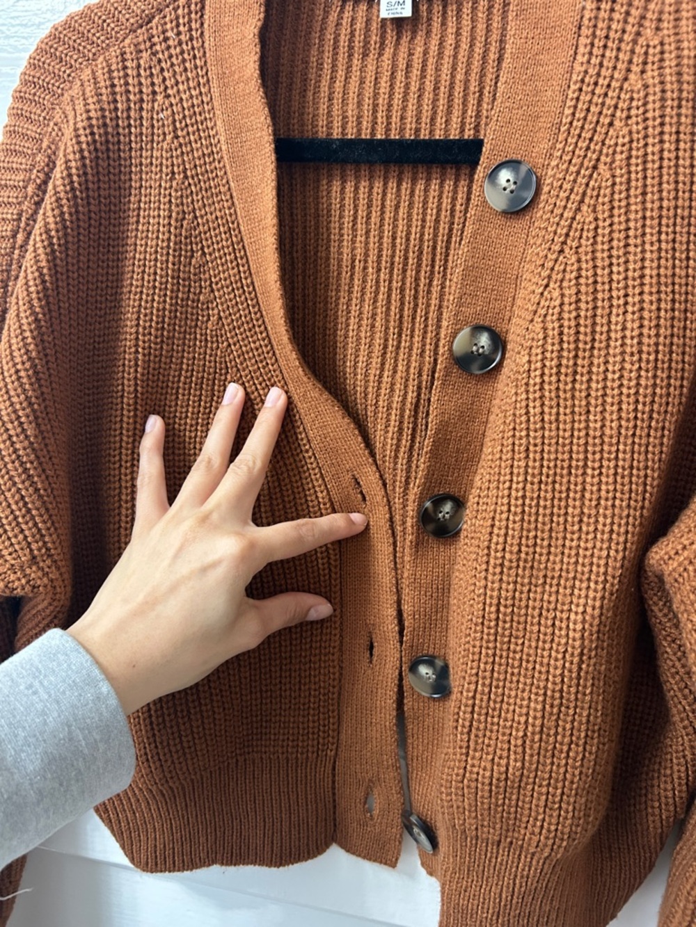 Cropped Button-Front Cardigan - Rust - Picture 5 of 5